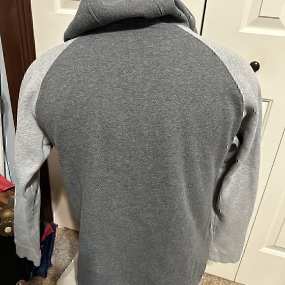 Under Armour Mens Medium Gray Hoodie - Picture 5 of 5